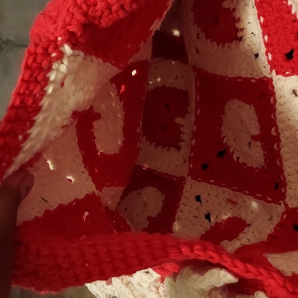 Handmade Crochet Heart Tote - Picture 7 of 7